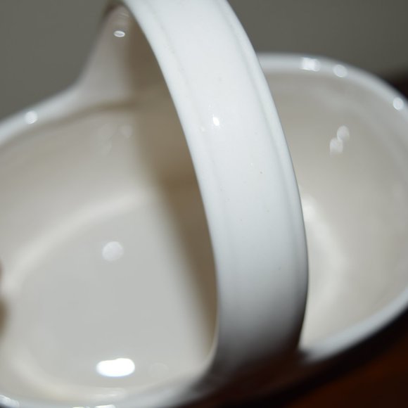 Vtg 80’s Porcelain FTDA Pleated Valentine’s Day Heart Vase Basket Baby Girl Gift - Picture 6 of 6